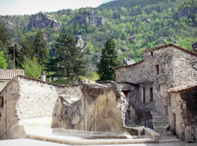 Charmant Appartement Dans Joli Village D'Annot Eksteriør billede